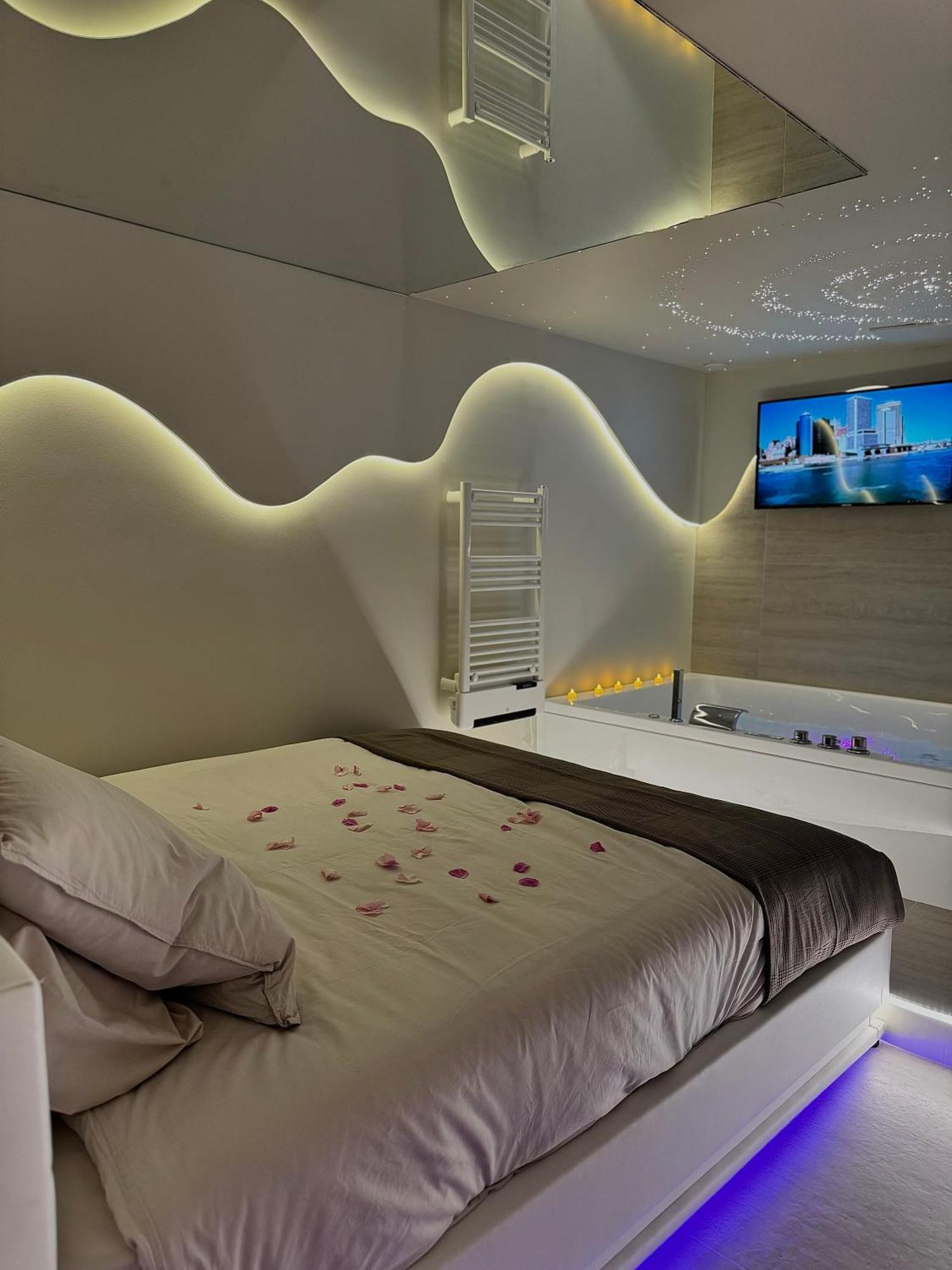 Spa Privatif - Love Room Luxe - Proche Disney Marles-en-Brie Exterior photo